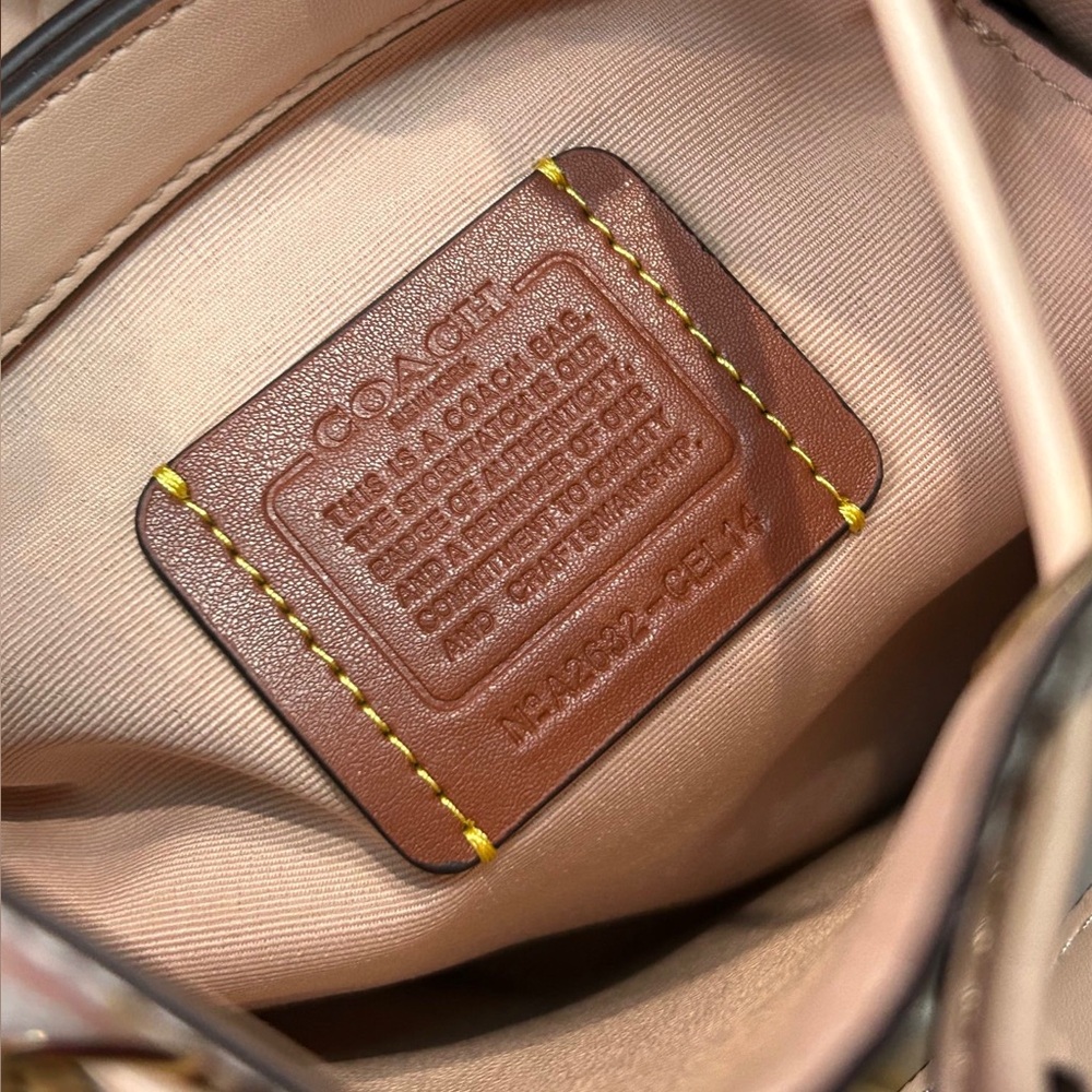 Coach Cream Pink Bucket Bag Crossbody Bag - Picture 9 of 9
